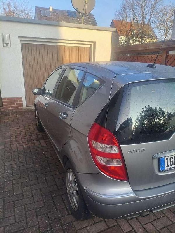 Gebraucht Mercedes A180 Elegance 109 PS (80 kW) 2008 Grau Limousine
