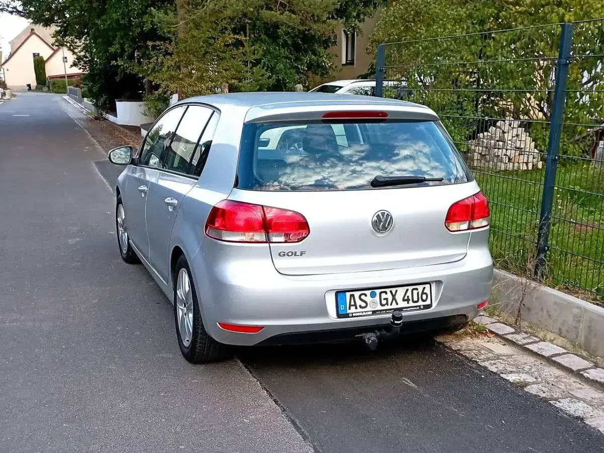 Gebraucht VW Golf VI 69 PS (50 kW) 2009 Silber Kleinwagen