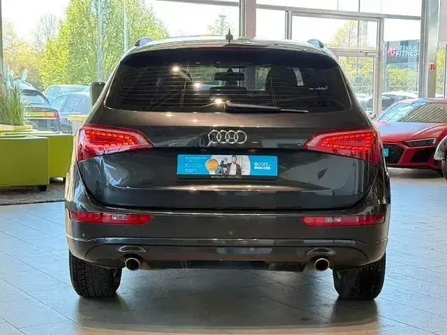 Second-hand Audi Q5 Sport 239 CP (175 kW) 2011 Gri SUV
