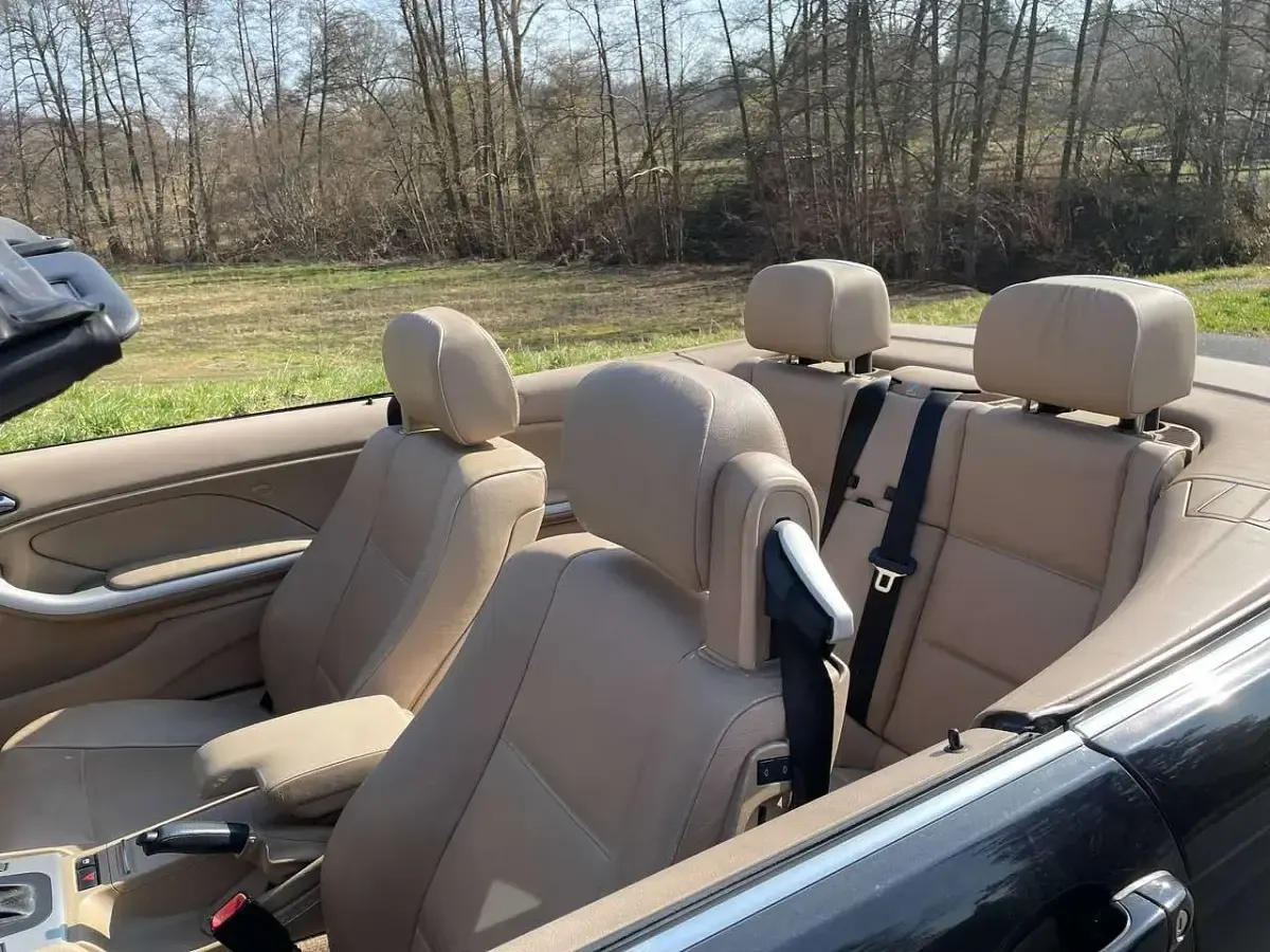 Gebraucht BMW 325 Cabriolet 192 PS (141 kW) 2003 Schwarz Cabrio