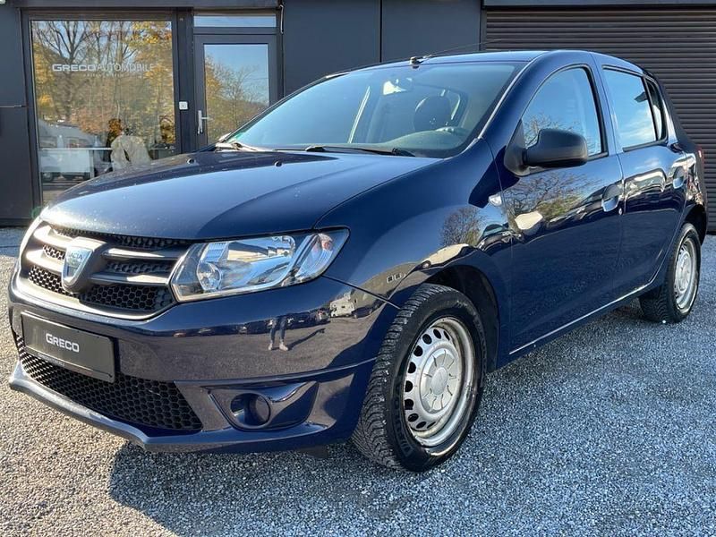Blau Gebraucht 2013 Dacia Sandero Essentiel Limousine | 2.980 € - Bild 1/4
