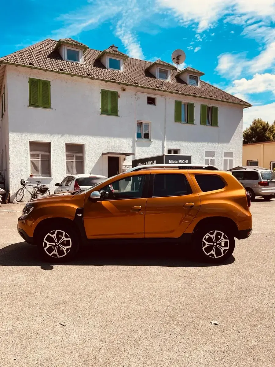 Gebraucht Dacia Duster 114 PS (83 kW) 2019 Gold SUV