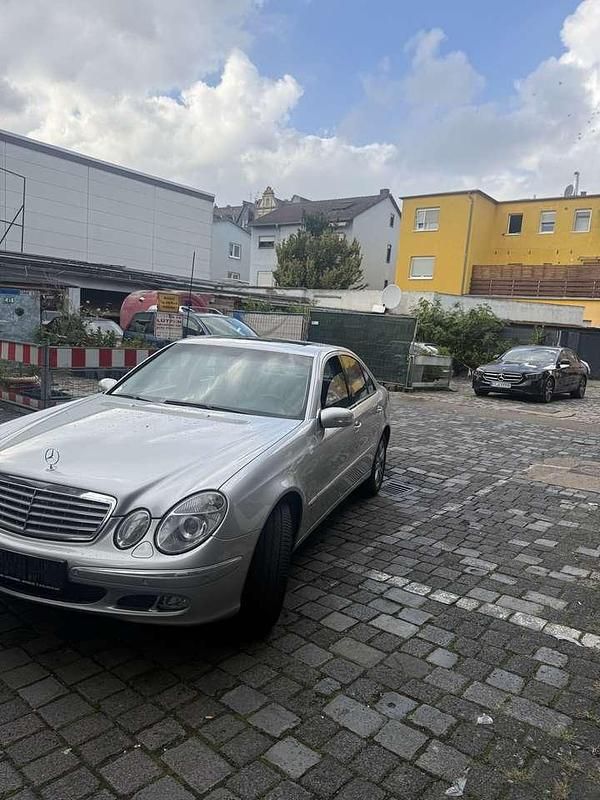 Brugt Mercedes E320 Elegance 204 HK (150 kW) 2005 Grå Sedan