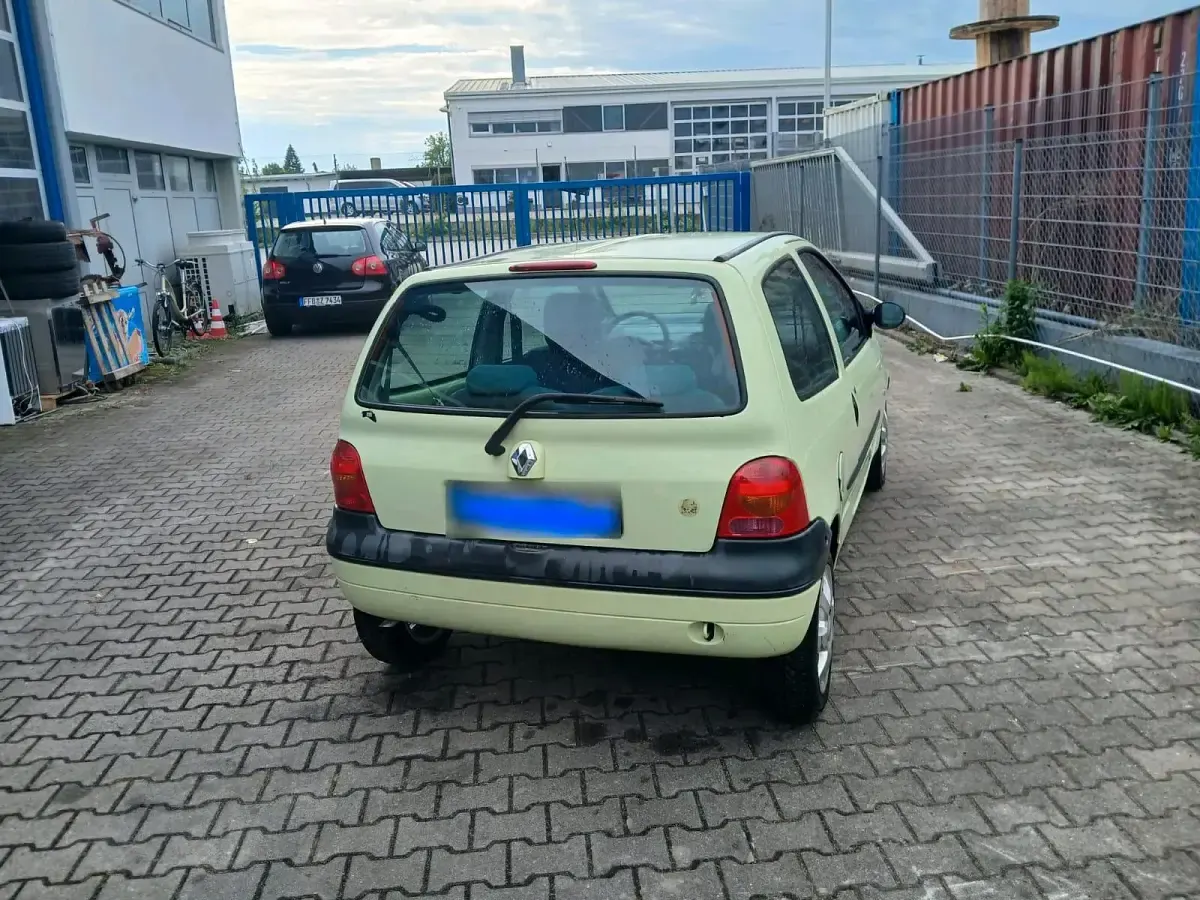 Gebraucht Renault Twingo 58 PS (42 kW) 2006 Gelb Kleinwagen