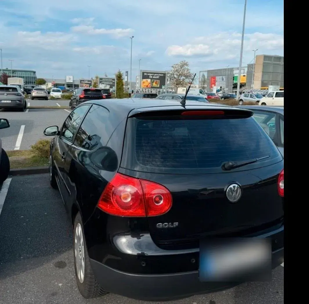 Gebraucht VW Golf V 102 PS (75 kW) 2008 Schwarz Kleinwagen