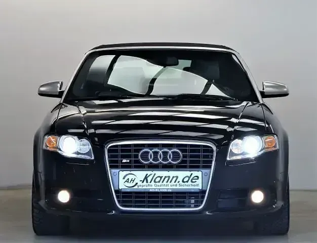 Używany Audi S4 S-Line 253 KM (186 kW) 2007 Czarny Kabriolet