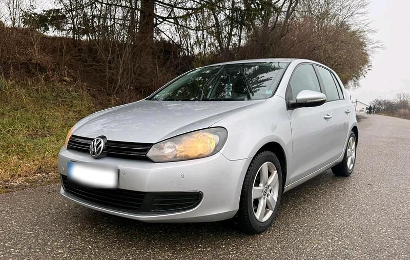 Gebraucht VW Golf VI 105 PS (77 kW) 2010 Silber Kleinwagen
