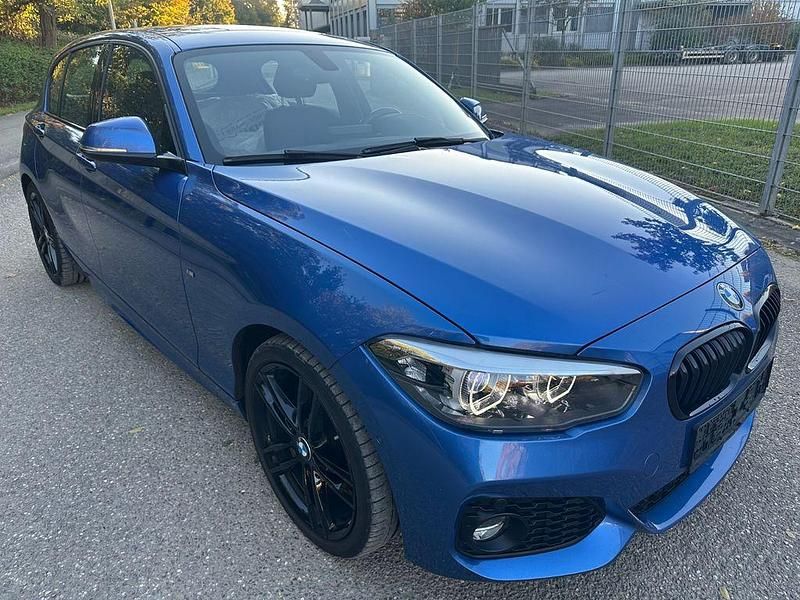 Blau Gebraucht 2018 BMW 118 M Sport Kleinwagen | 12.490 € (Guter Preis) - Bild 1/4