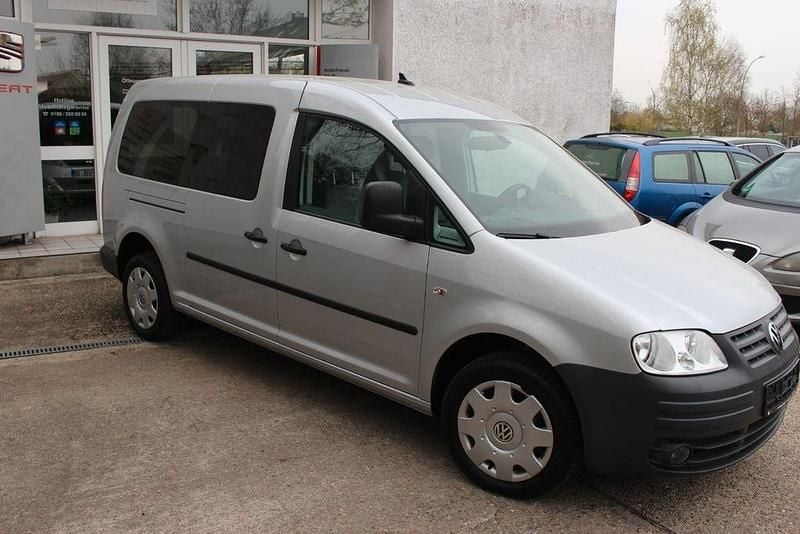 Gebraucht VW Caddy Maxi 109 PS (80 kW) 2010 Silber Van / Kleinbus