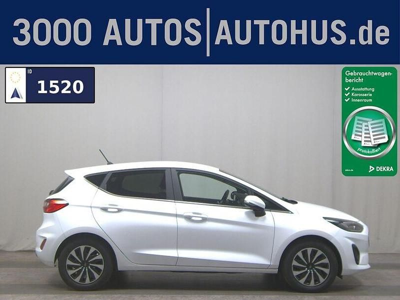 Weiss Gebraucht 2022 Ford Fiesta Titanium Kleinwagen | 12.980 € (Fairer Preis) - Bild 1/4