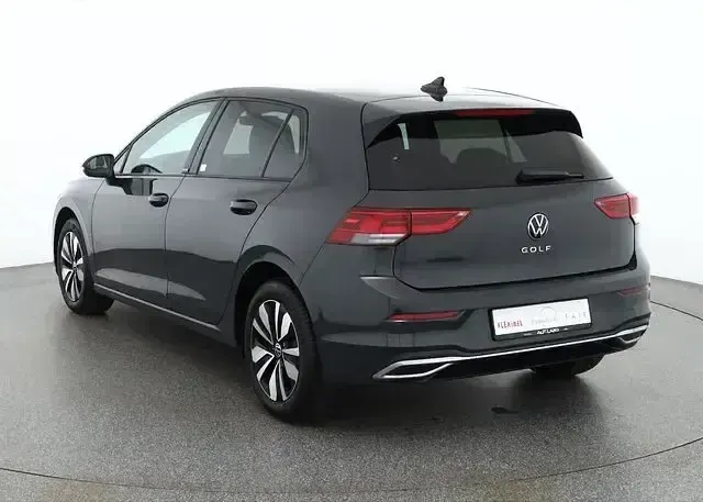 Gebraucht VW Golf VIII Move 110 PS (80 kW) 2024 Grau Limousine