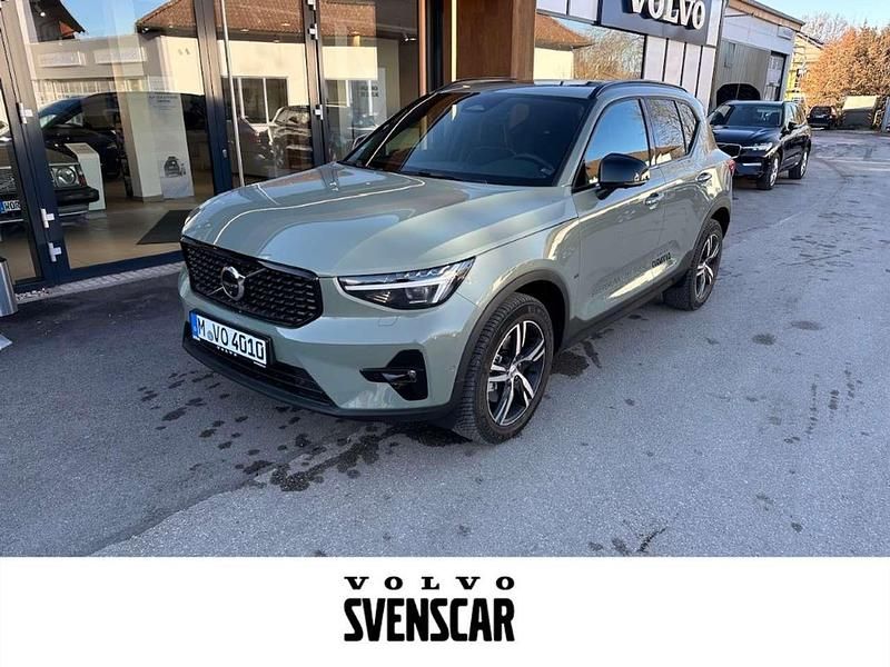 Gebraucht Volvo XC40 Plus 197 PS (144 kW) 2025 Gruen SUV