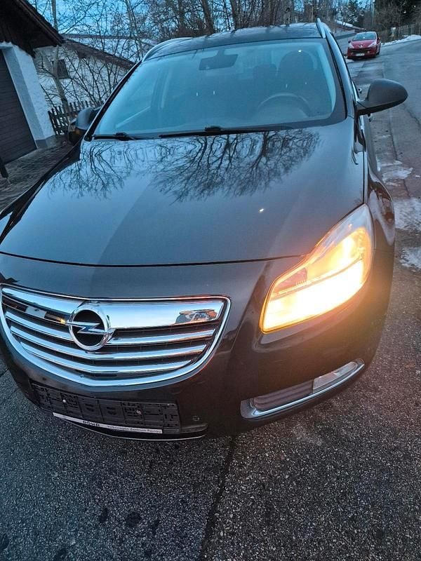 Gebraucht Opel Insignia Sport 163 PS (119 kW) 2010 Schwarz Kombi