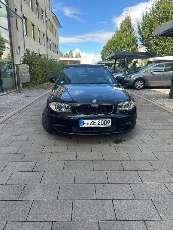Gebraucht BMW 118 Cabriolet 143 PS (105 kW) 2011 Schwarz Cabrio