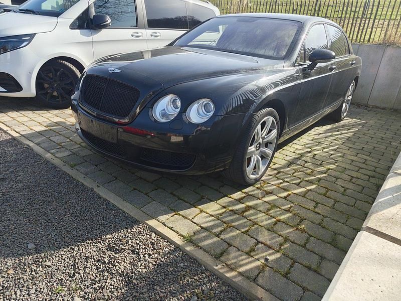 Gebraucht Bentley Continental Flying Spur 560 PS (411 kW) 2005 Schwarz Limousine
