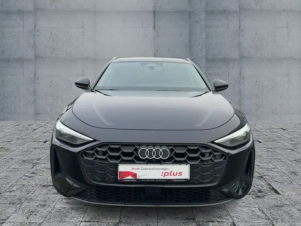 Gebraucht Audi A5 Sport 204 PS (150 kW) 2025 Mythosschwarz metallic Kombi
