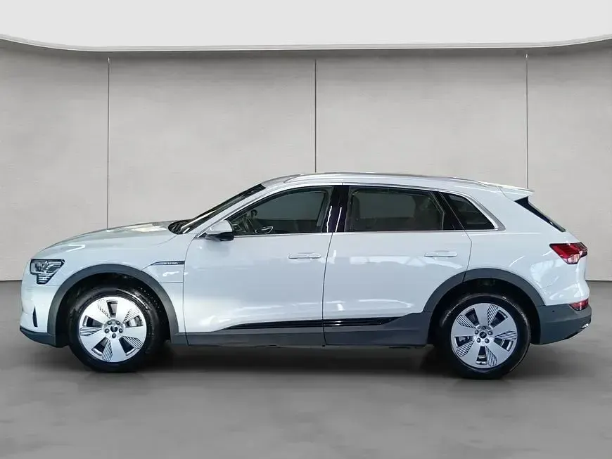 Gebraucht Audi e-tron Sport 300 kW (408 PS) 2022 Weiß SUV