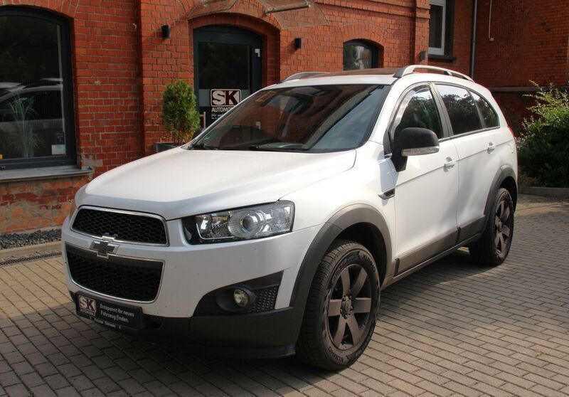 Weiß Gebraucht 2012 Chevrolet Captiva LT SUV | 5.900 € (Guter Preis) - Bild 1/4