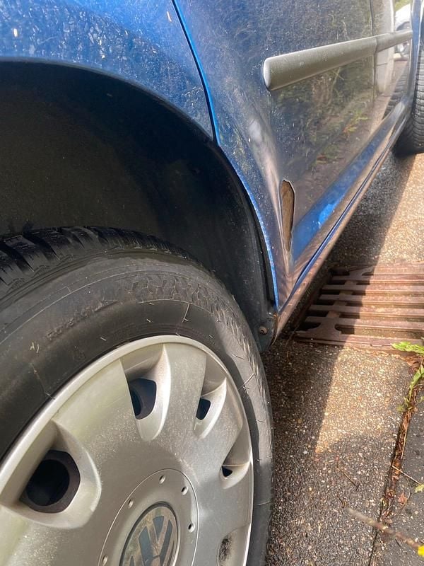 Second-hand VW Caddy 75 CP (55 kW) 2007 Albastru Monovolum