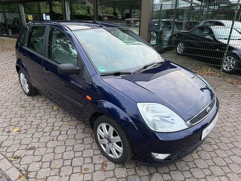Blau Gebraucht 2002 Ford Fiesta Ghia Kleinwagen | 2.450 € (Fairer Preis) - Bild 1/4