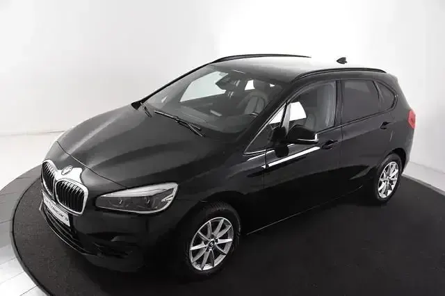 Gebraucht BMW 216 Active Tourer Sport Line 109 PS (80 kW) 2021 Schwarz Van / Kleinbus