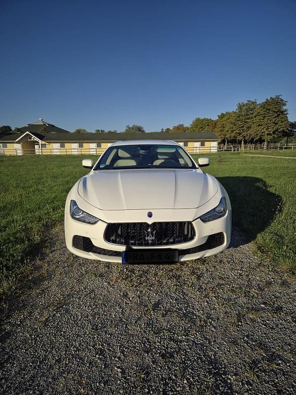 Weiß Gebraucht 2014 Maserati Ghibli Coupé | 28.500 € - Bild 1/4