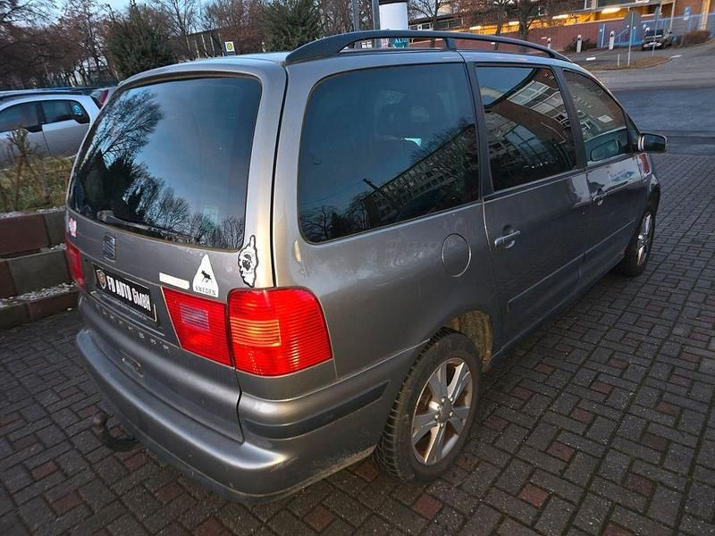 Gebraucht Seat Alhambra Vigo 150 PS (110 kW) 2009 Grau Van / Kleinbus