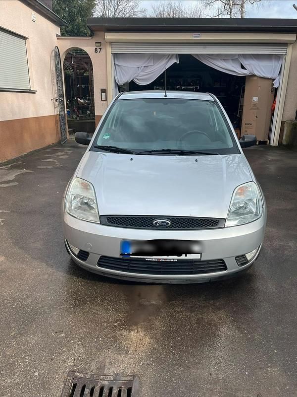Gebraucht Ford Fiesta 80 PS (58 kW) 2005 Silber Kleinwagen