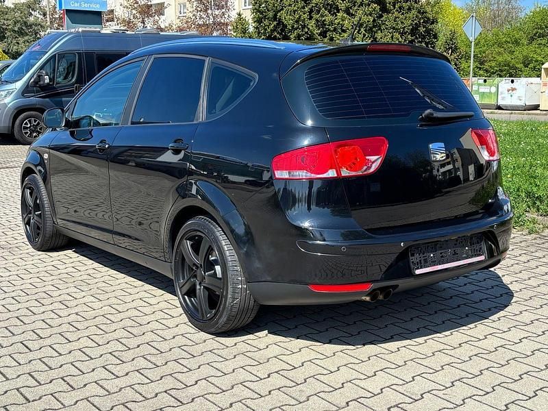 Używany Seat Altea Style 125 KM (91 kW) 2012 Czarny Minivan