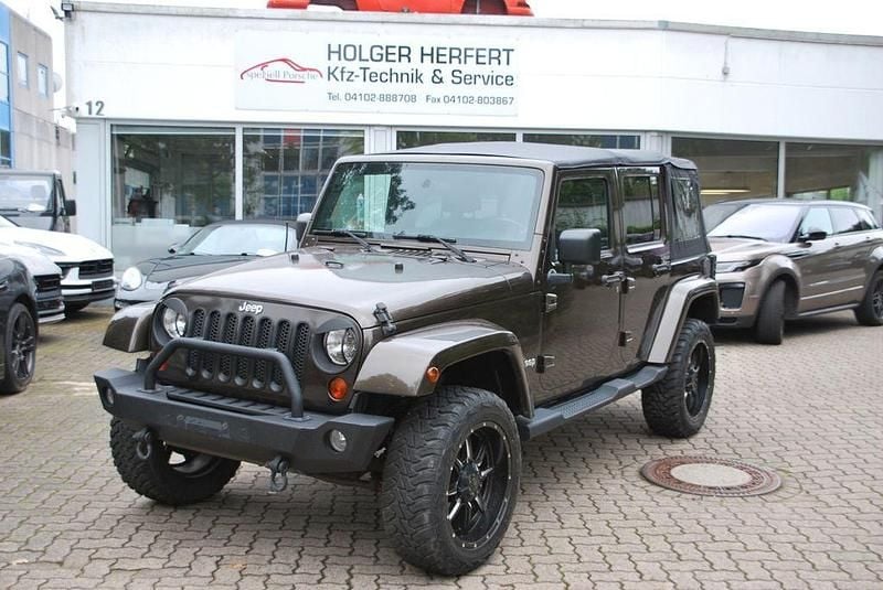 Schwarz Gebraucht 2008 Jeep Wrangler Unlimited Sahara SUV | 26.900 € (Fairer Preis) - Bild 1/4