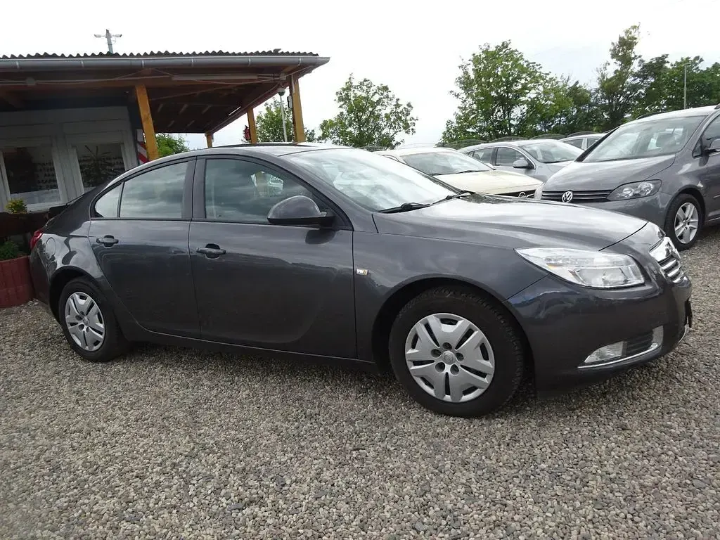 Gebraucht Opel Insignia Selection 140 PS (102 kW) 2009 Grau Limousine