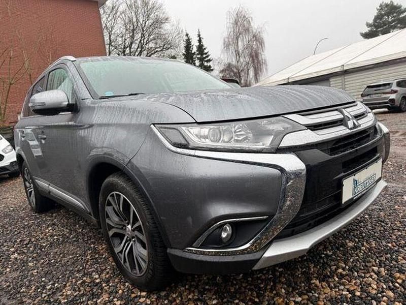Gebraucht Mitsubishi Outlander Edition 150 PS (110 kW) 2017 Grau SUV
