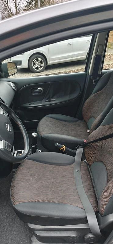 Gebraucht Nissan Note 88 PS (64 kW) 2011 Grau Kleinwagen