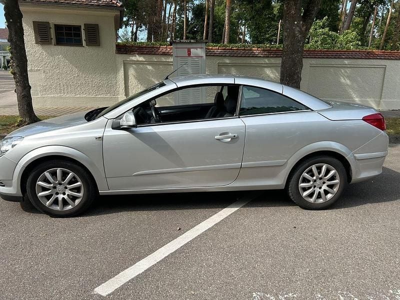 Silber Gebraucht 2009 Opel Astra Cabriolet Cabrio | 2.300 € (Superpreis) - Bild 1/4