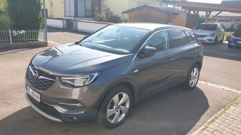 Grau Gebraucht 2018 Opel Grandland X Business SUV | 14.400 € (Guter Preis) - Bild 1/4