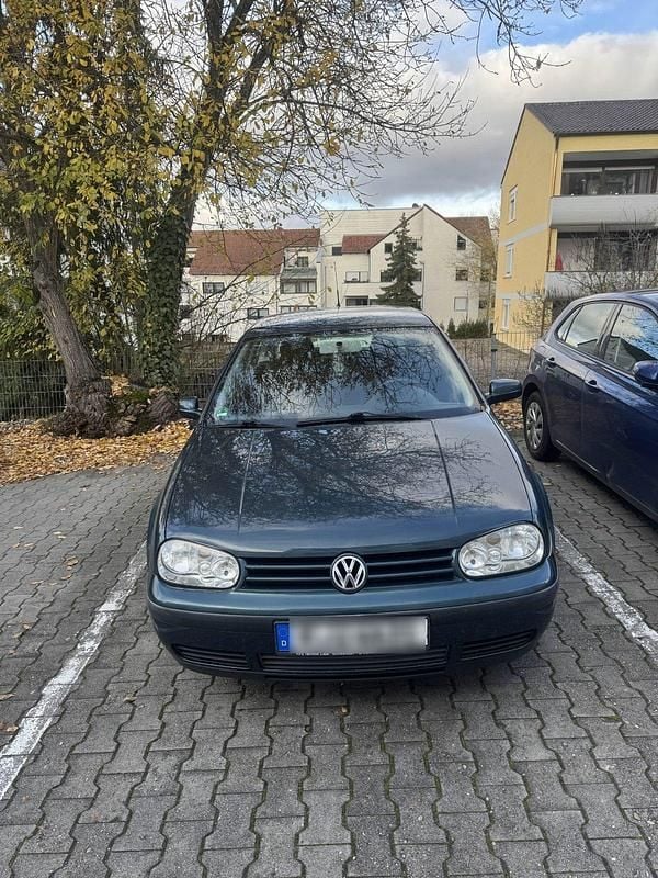 Grün Gebraucht 2002 VW Golf IV Limousine | 1.000 € (Superpreis) - Bild 1/4