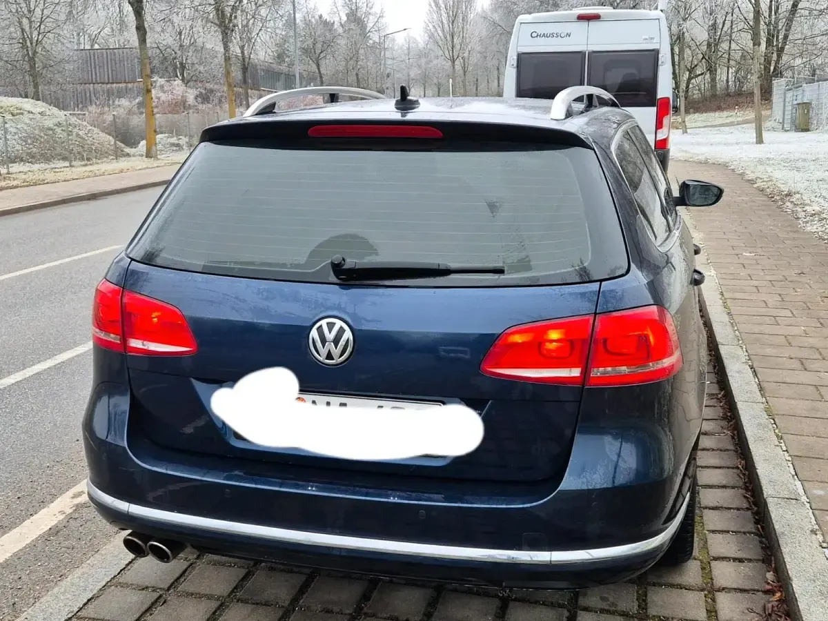 Gebraucht VW Passat 211 PS (155 kW) 2012 Blau Kombi