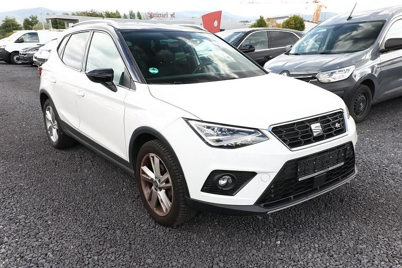 Gebraucht Seat Arona FR 90 PS (66 kW) 2020 Candy white / dach: schwarz SUV