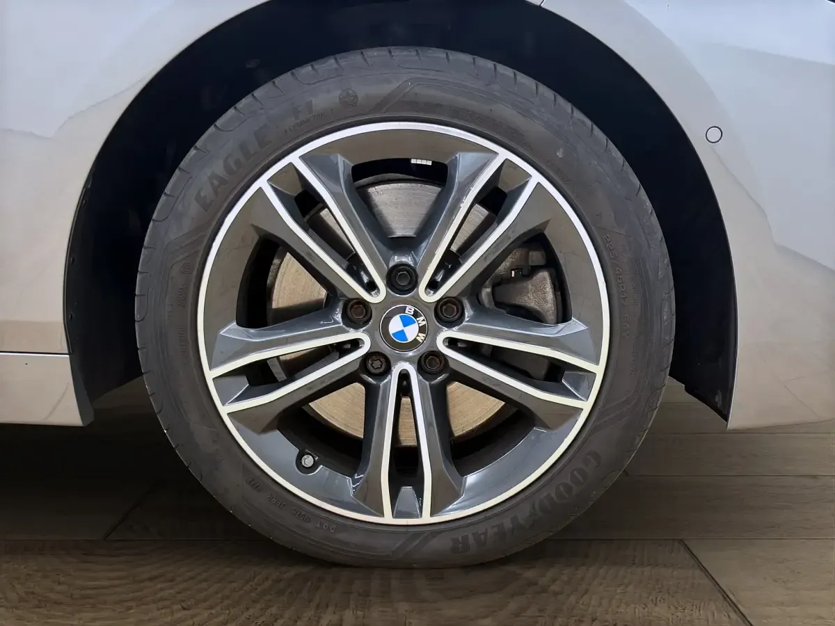 Gebraucht BMW 220 Sport Line 190 PS (139 kW) 2022 Skyscraper grau Coupé