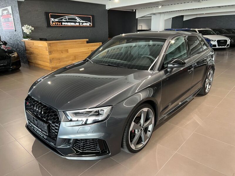 Grau Gebraucht 2019 Audi RS3 Sport Kleinwagen | 44.990 € (Etwas zu teuer) - Bild 1/4