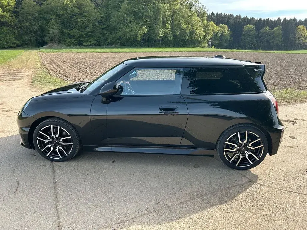 Gebraucht Mini Cooper SE 160 kW (218 PS) 2025 Schwarz Kleinwagen