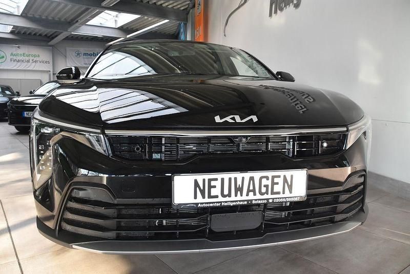 Neu Kia K4 Spirit 179 PS (131 kW) 2026 Schwarz Limousine