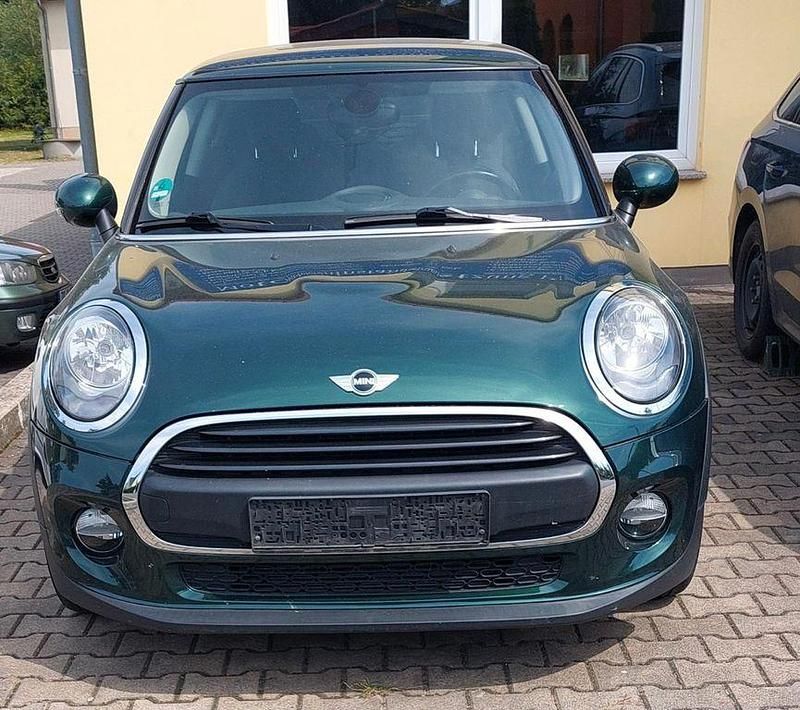Grün Gebraucht 2017 Mini ONE Kleinwagen | 9.300 € (Fairer Preis) - Bild 1/4
