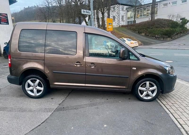 Braun Gebraucht 2012 VW Caddy Van / Kleinbus | 7.600 € (Etwas zu teuer) - Bild 1/4