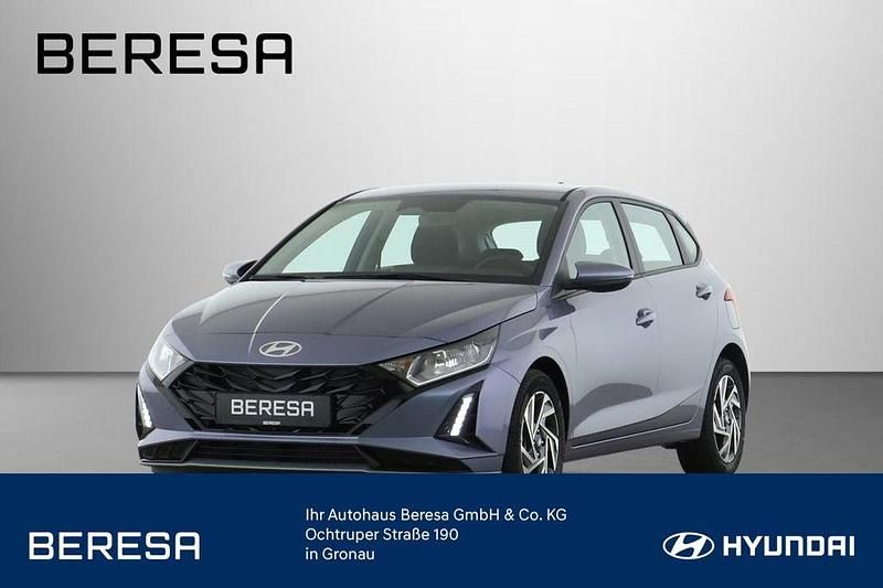 Blau Neu 2025 Hyundai i20 Trend Limousine | 19.980 € (Superpreis) - Bild 1/4