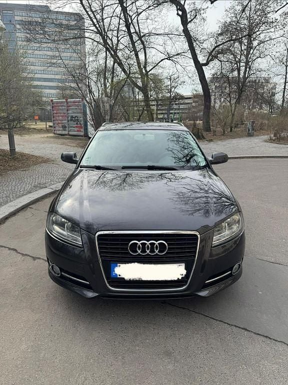 Gebraucht Audi A3 Ambiente 125 PS (91 kW) 2010 Grau Kleinwagen