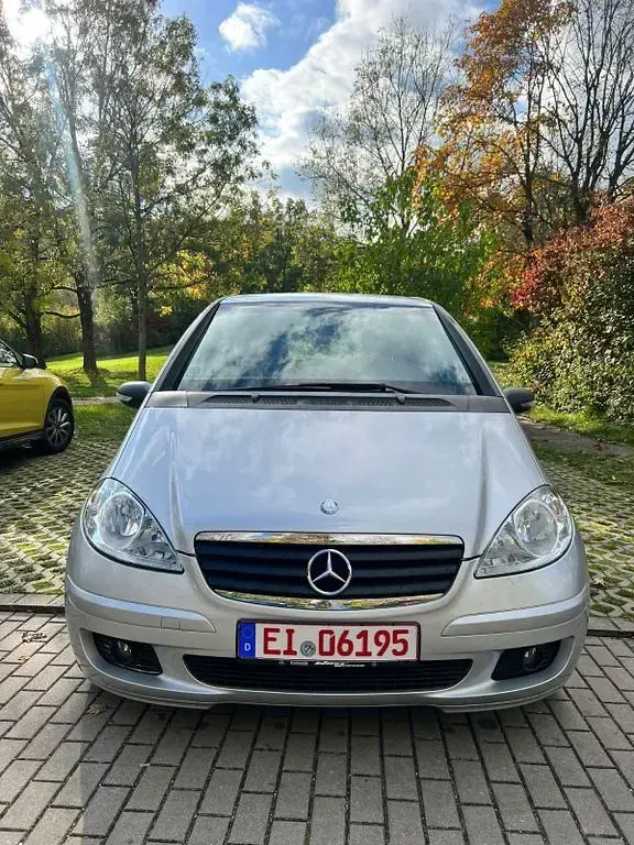 Gebraucht Mercedes A150 Elegance 95 PS (69 kW) 2006 Silber Van / Kleinbus