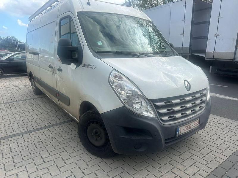 Second-hand Renault Master 150 CP (110 kW) 2014 Alb Van