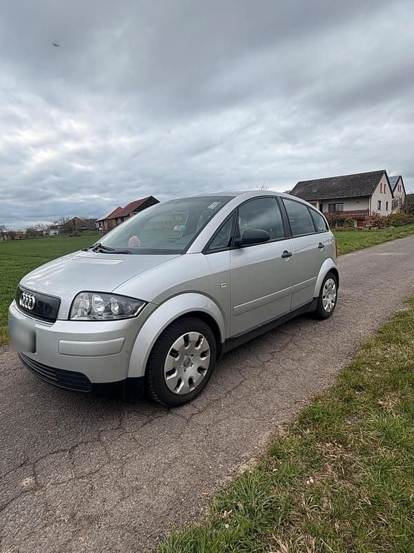 Second-hand Audi A2 75 CP (55 kW) 2001 Argintiu Hatchback