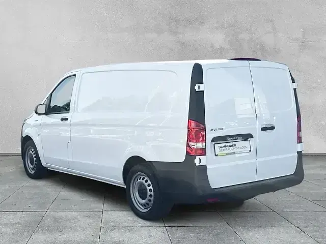 Gebraucht Mercedes e-Vito 85 kW (116 PS) 2025 Weiss Van